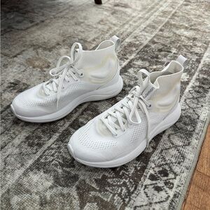 Lululemon Chargefeel Mid Workout Shoe 6.5 White